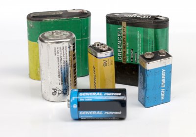 Krótki żywot baterii – jak je zabezpieczyć przed oddaniem?